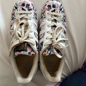 Adidas White and Multicolor Patterned Sneakers